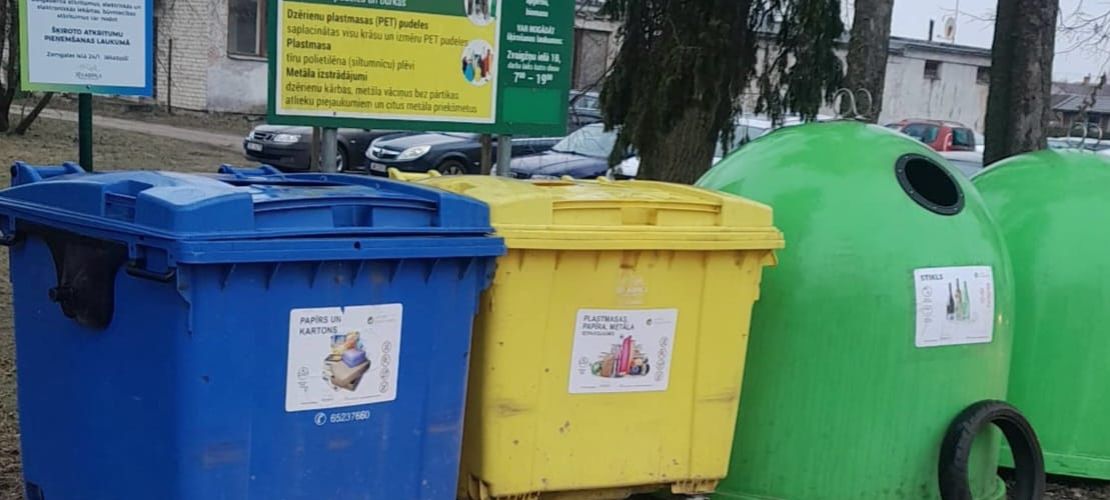 Tiek aktualizēta informācija atkritumu konteineru laukumos