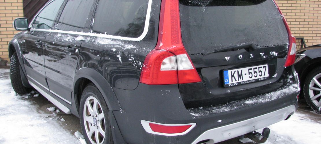 Par automašīnas Volvo XC70 izsoli